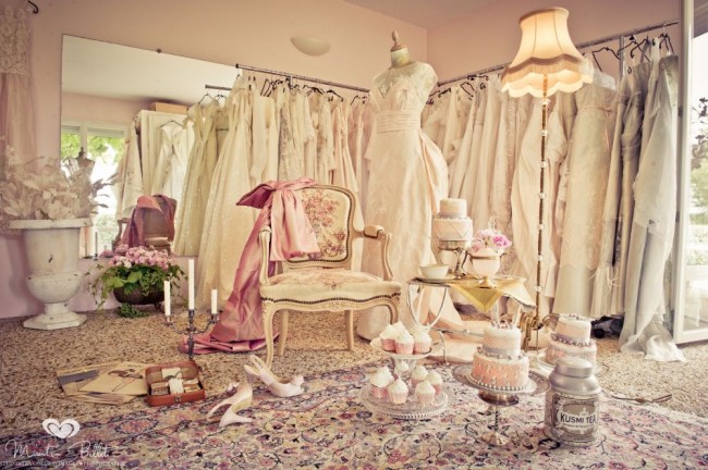 Wedding photoshoot marie antoinette