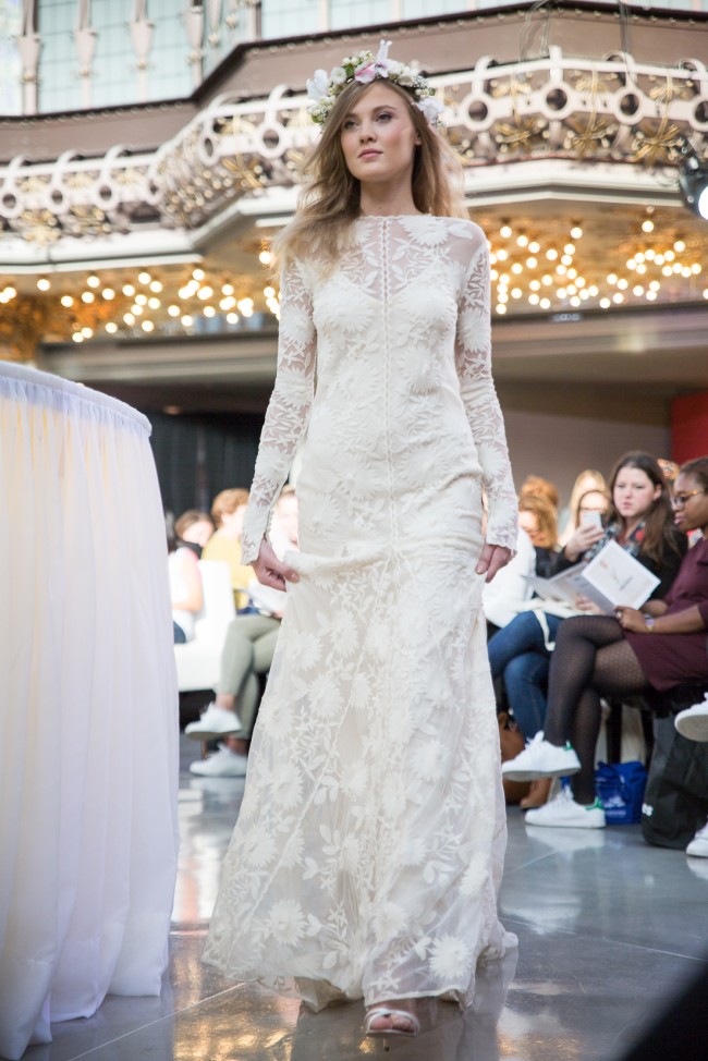 printemps mariage robe de mariee 2016 zankyou (41) Rue de Seine Chloe